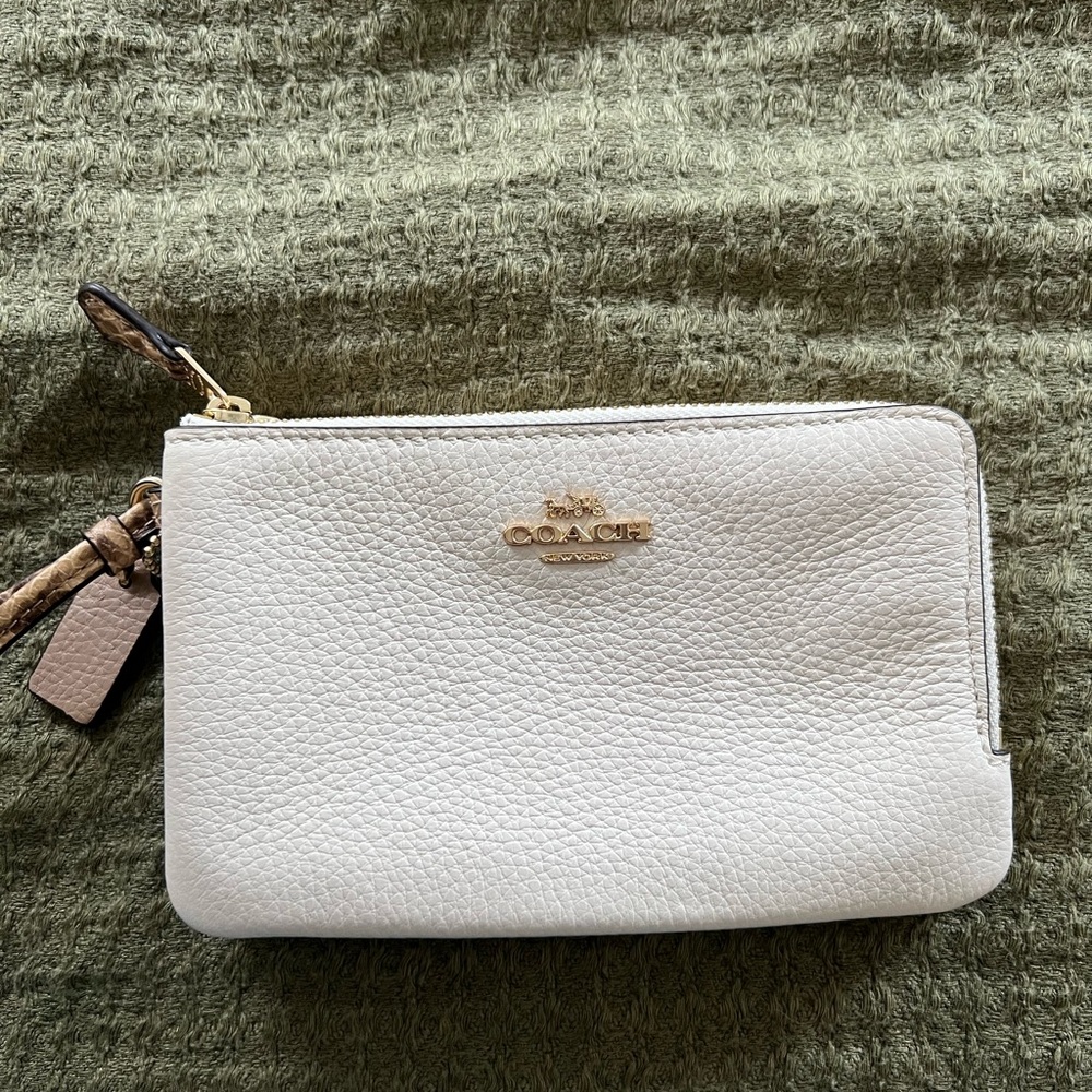 Coach white leather wallet